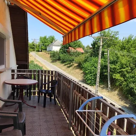 Pasztor Vendeghaz * Balatonendréd